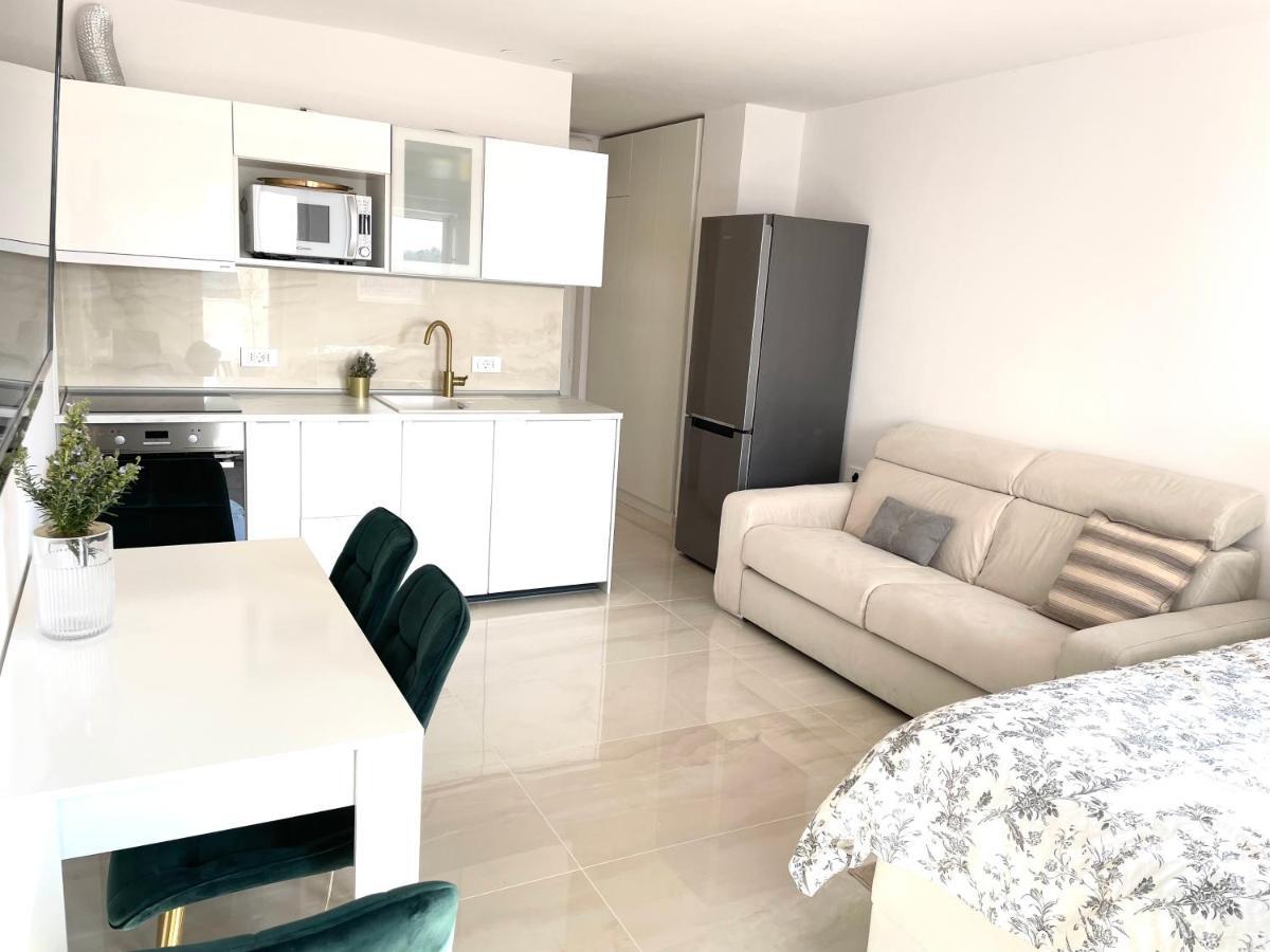 Apartment Vila ** Stinica Ngoại thất bức ảnh